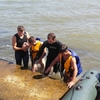 Возле судоходного канала в Керчи спасли двух мужчин