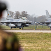 Зеленский пообещал, что дальше Крыма F-16 залетать не будут