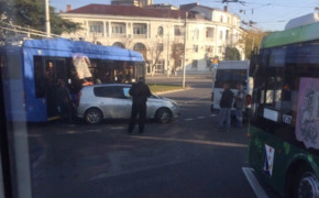 ДТП в центре Севастополя остановило движение