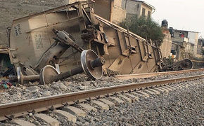 Сообщается о подрыве ж/д под Бахчисараем. С рельс сошел грузовой поезд