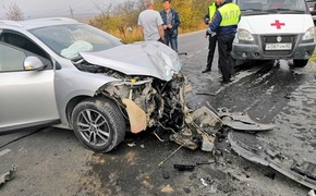 Под Феодосией столкнулись ВАЗ и Renault. Пострадали трое