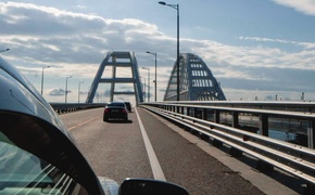 Крымский мост внезапно закрыли под предлогом военных учений