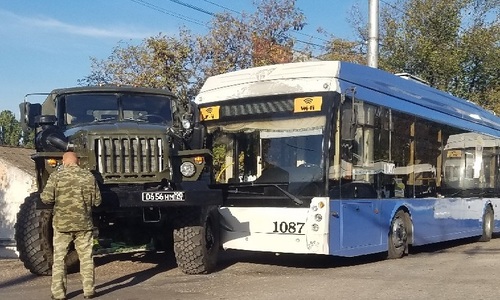 В Севастополе столкнулись троллейбус и «Урал»