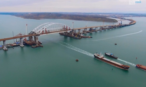 Движением на Крымском мосту будет управлять автомат