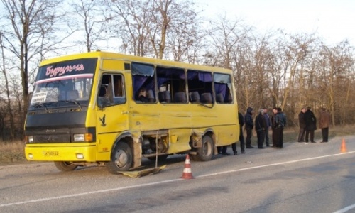 В Симферополе автобус с пассажирами попал в ДТП