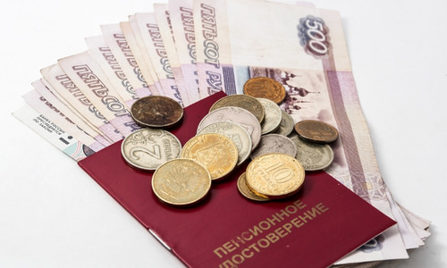 Власти РФ пояснили порядок социальных доплат к пенсии