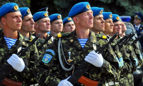 На полигоны в Крым переброшены бригады ВДВ и морской пехоты