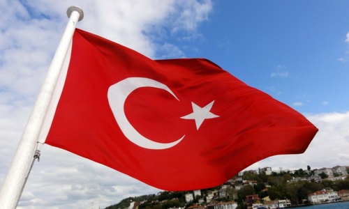 Аэропорт в Турции обстреляли ракетами