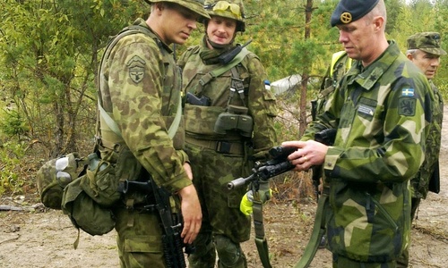Шведы боятся Россию и поэтому вводят воинскую повинность