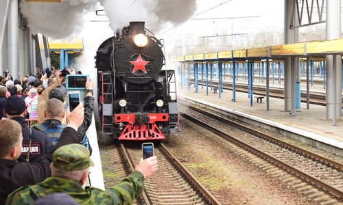 «Поезд Победы» встречали 2 тысячи симферопольцев