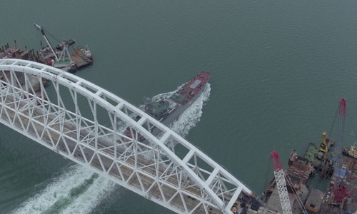 Ротенберг поведал про распадающийся мост в Крым