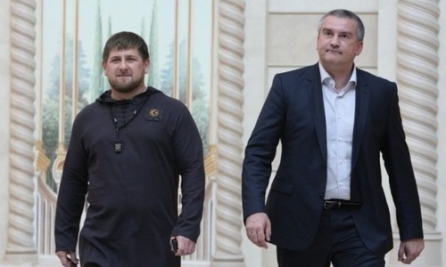 Кадыров поздравил крымчан с Аксеновым