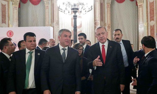 Украина обеспокоена визитом крымских политиков в Турцию