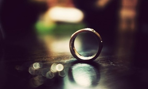 Обручальное кольцо может стоить крымчанину до 4 лет