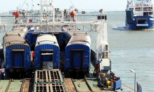 Бюджетники отправятся в Крым на чартерных поездах