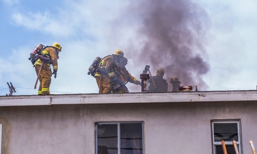 Ожоги и отравление: на пожаре в Крыму пострадал мужчина