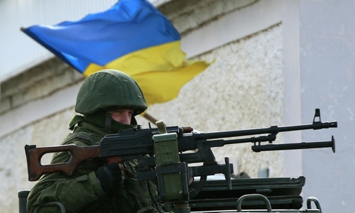 По команде Порошенко Киев увеличил военную группировку у границ Крыма