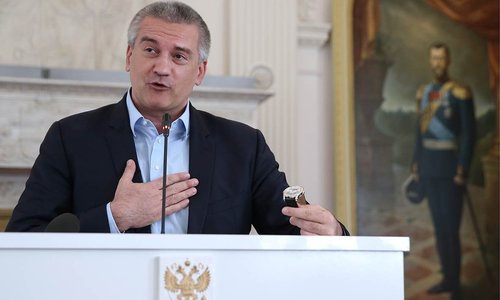 Аксенов признался, что быть честным губернатором трудно