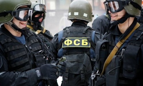 В Крыму ФСБ проверила дочь задержанного крымского татарина