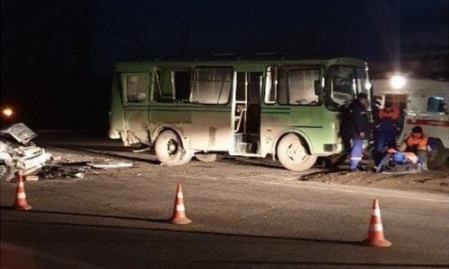 МВД Крыма проверяет вечернее ДТП с автобусом и легковушкой