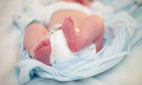В поликлинику Ялты подкинули новорожденного ребенка