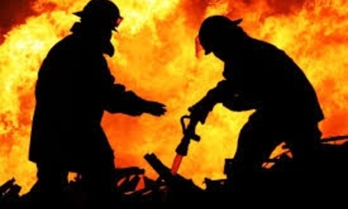 Крымские пожарные спасли от огня 18 человек