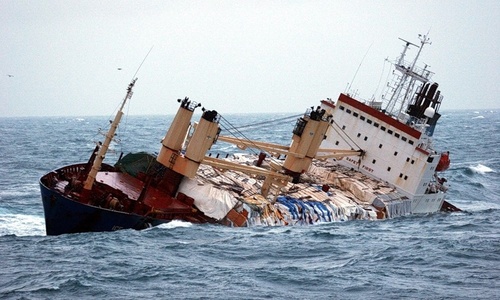 Найдены 5 моряков с расколовшегося у Крыма судна