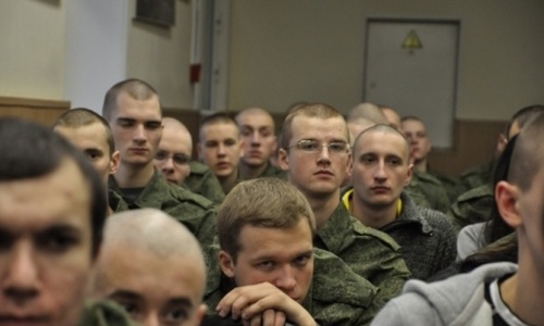 Весной в армию отправится 2,3 тысячи крымчан