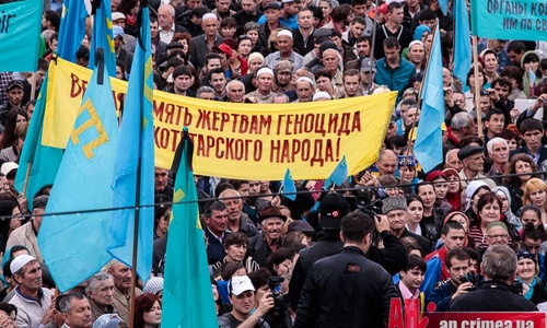 Для крымских татар день скорби хотят заменить днем радости