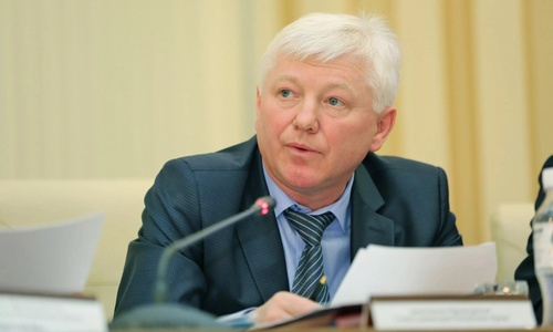 Депутаты дали Аксенову замену седому хапуге