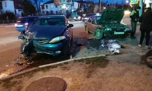 В Севастополе в ДТП попали два водителя: пьяный и без прав