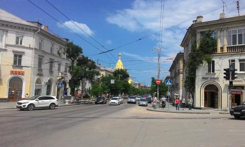Часть центральной улицы Севастополя закрывают для авто