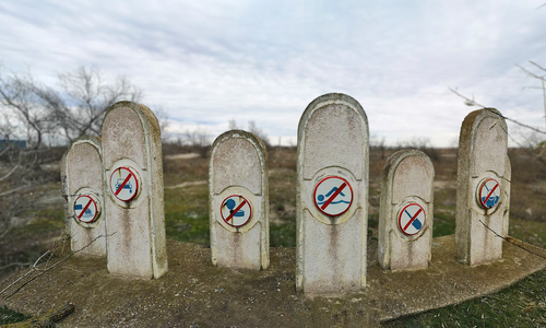 Женщину с детьми, которая вынуждена была жить в подъезде, поселили в соцгостинице