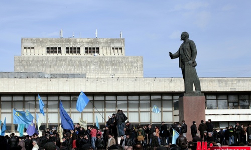 Крымские татары дали Агееву 10 дней на снос Ленина в Симферополе