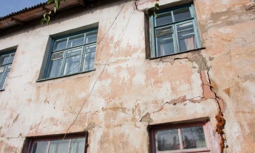 Севастопольцам приходится жить в аварийном доме