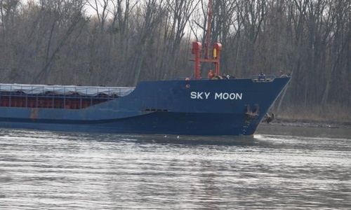 В украинских водах задержали судно из-за Крыма