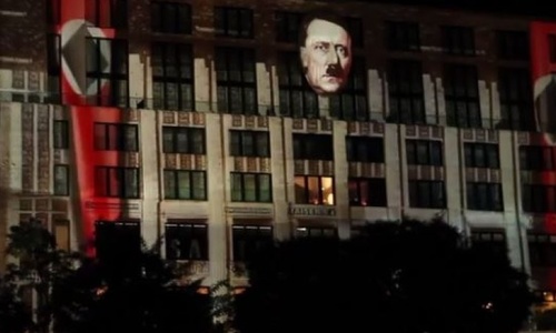 Жители Берлина увидели Гитлера на фестивале света
