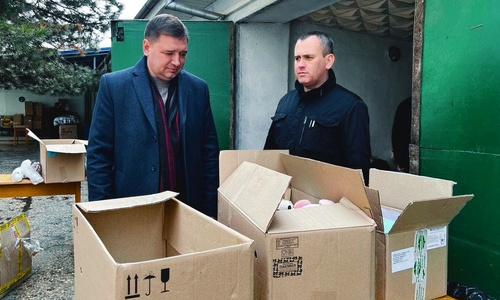 В Крыму продолжается сбор и отправка гумпомощи для беженцев с Донбасса
