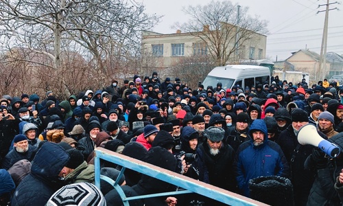 Крымскотатарские старейшины массово «бьют челом» в Москву