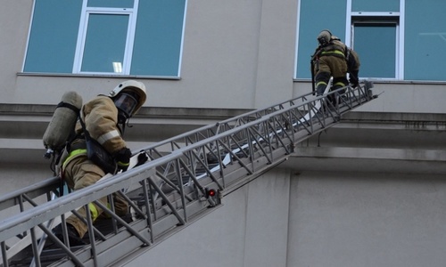 При эвакуации в ТЦ Ялты у пожарных возникли проблемы