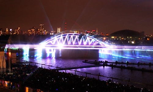 В Москве покажут лазерную проекцию Крымского моста
