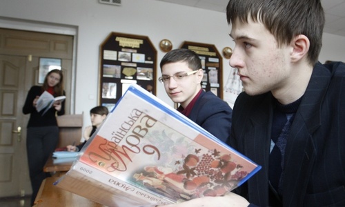 Украинский язык учат лишь 318 школьников Крыма