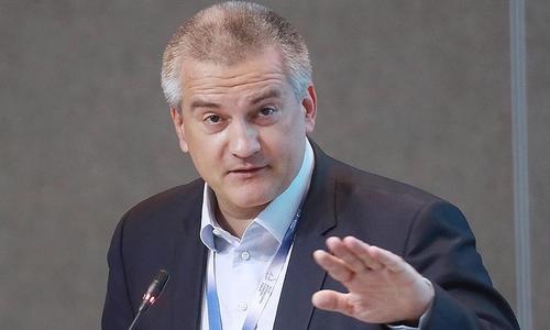 Аксенов принял отставку главы крымского минстроя