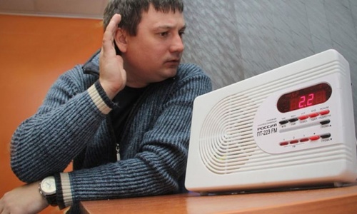 Киев начал угрожать Крыму санкциями за радиочастоты