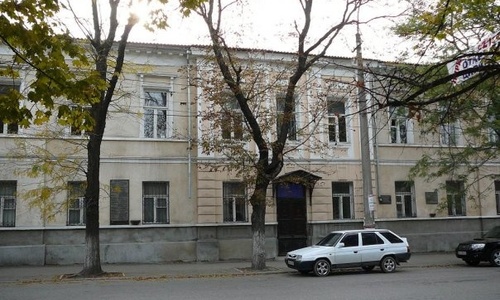 Россияне провалили ремонт симферопольской гимназии