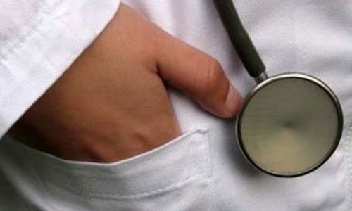 Приехавшим в крымские села врачам заплатят больше