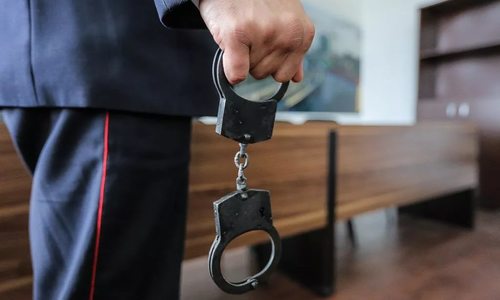Полицейских арестовали за миграционный канал в Ялте