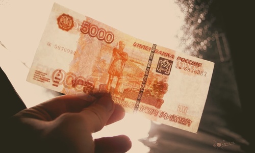 Фальшивые деньги в Крым возят арендованными машинами