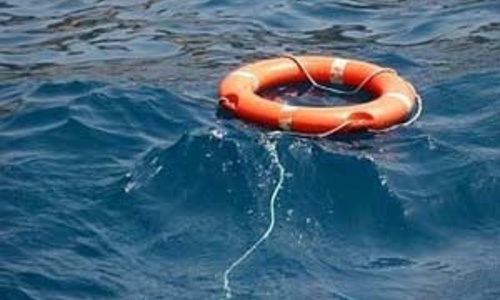 В Ялте спасатели вытащили двух девушек из воды
