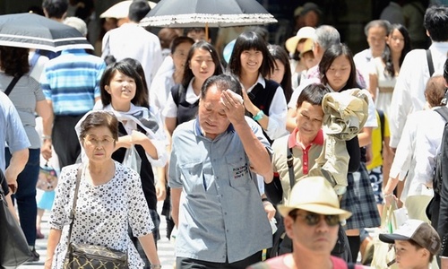 В Японии почти 700 человек попали в больницы из-за жары